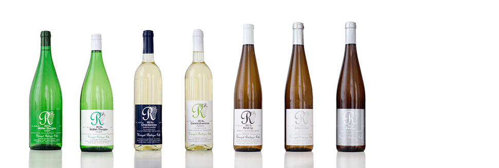 Flaschensammlung_freigestellt_Wei&szlig;weine_getrennt